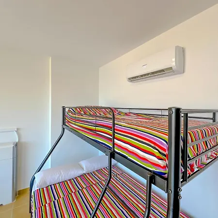 Large With Pool & Mountain Views Apartment *