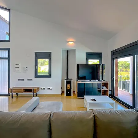 Apartment Large With Pool & Mountain Views Massanet De La Selva